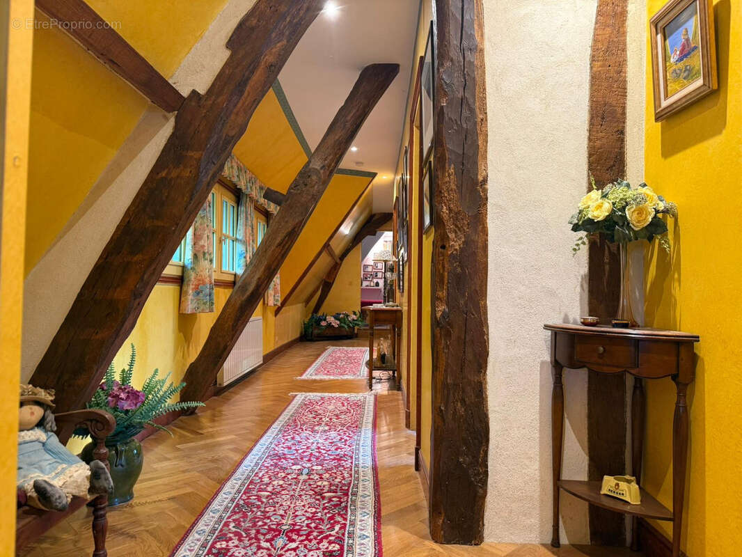 Maison à CORMEILLES