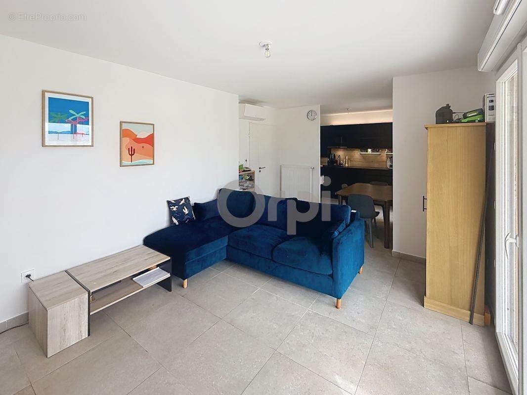 Appartement à LE MUY