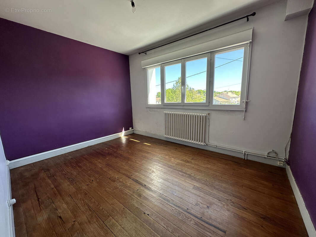 Maison à LA ROCHE-CHALAIS