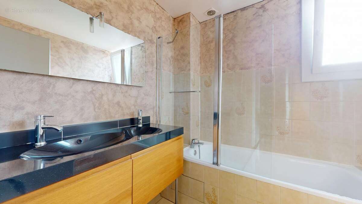 Maison à RILLIEUX-LA-PAPE