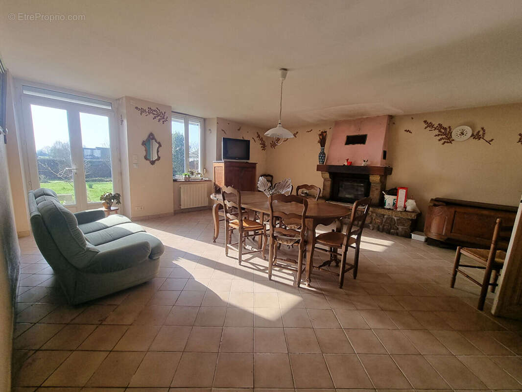 Maison à LES LOGES-MARCHIS