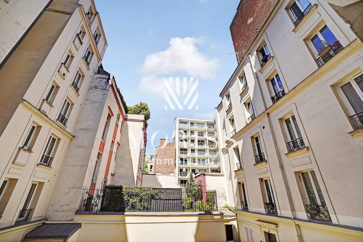 Appartement à PARIS-18E