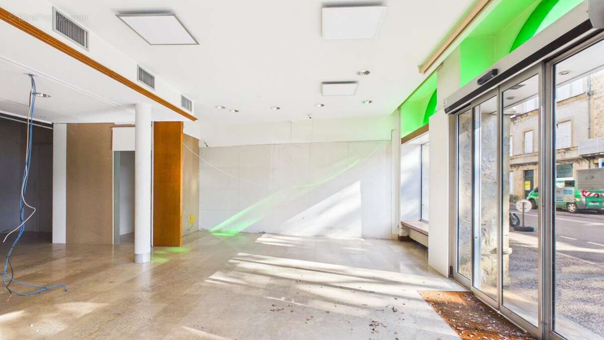 Commerce à SAINT-CERE