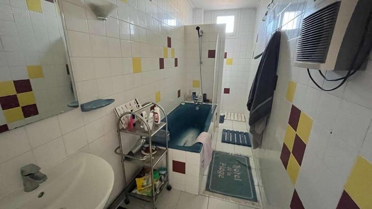 Maison 302 m² à Juille  - photo 6
