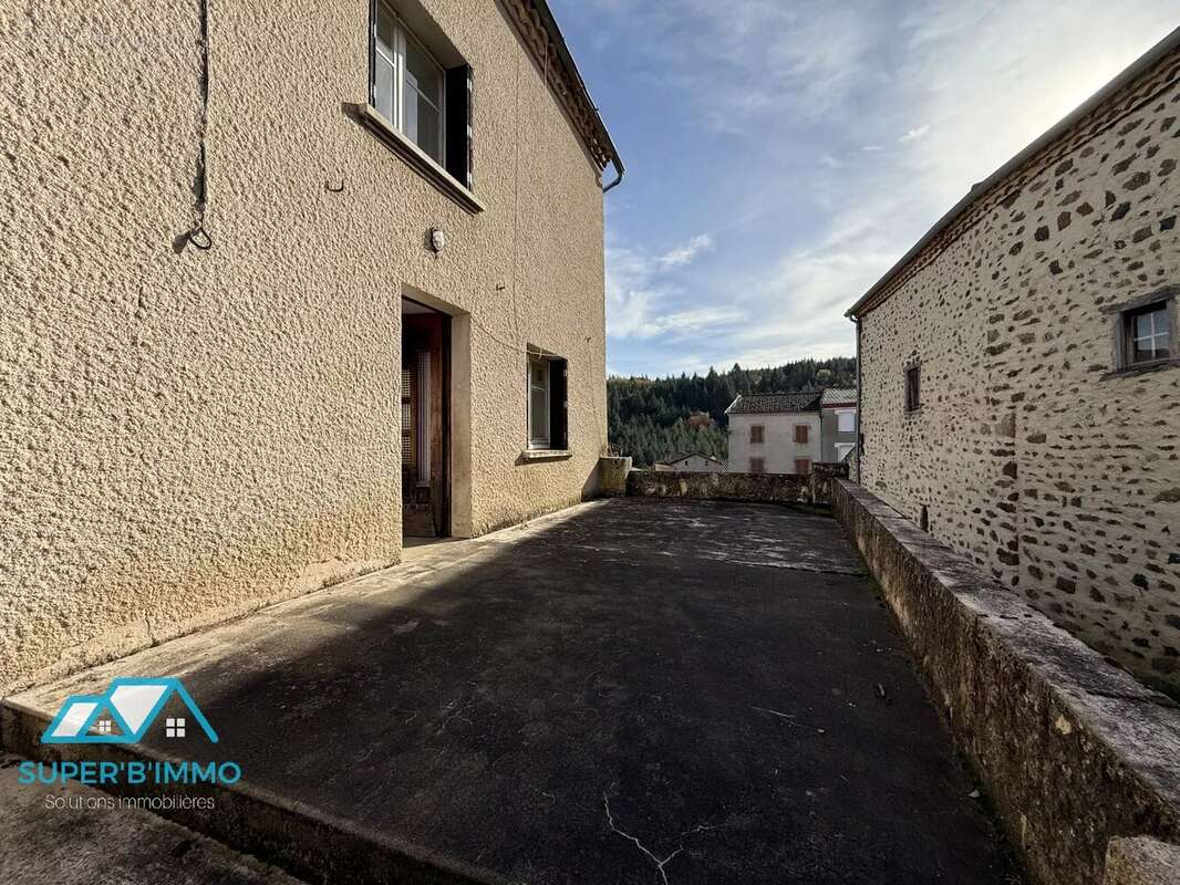 Maison à SAINT-JUST-PRES-BRIOUDE