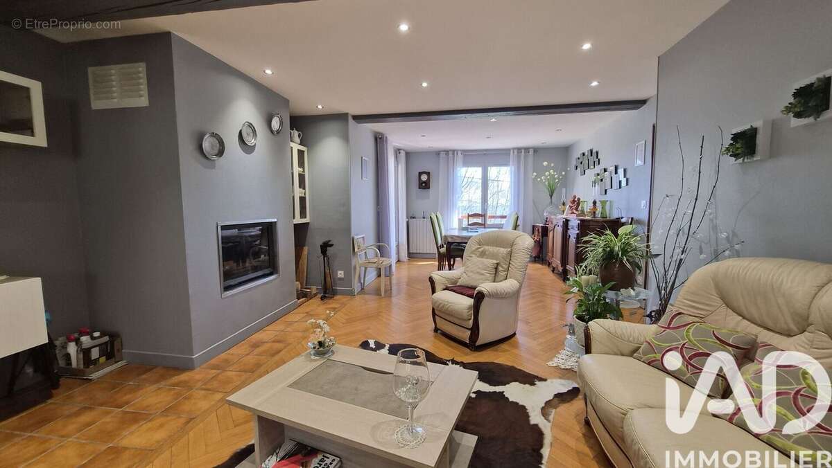 Maison 130 m² à Saint-Michel  - photo 3