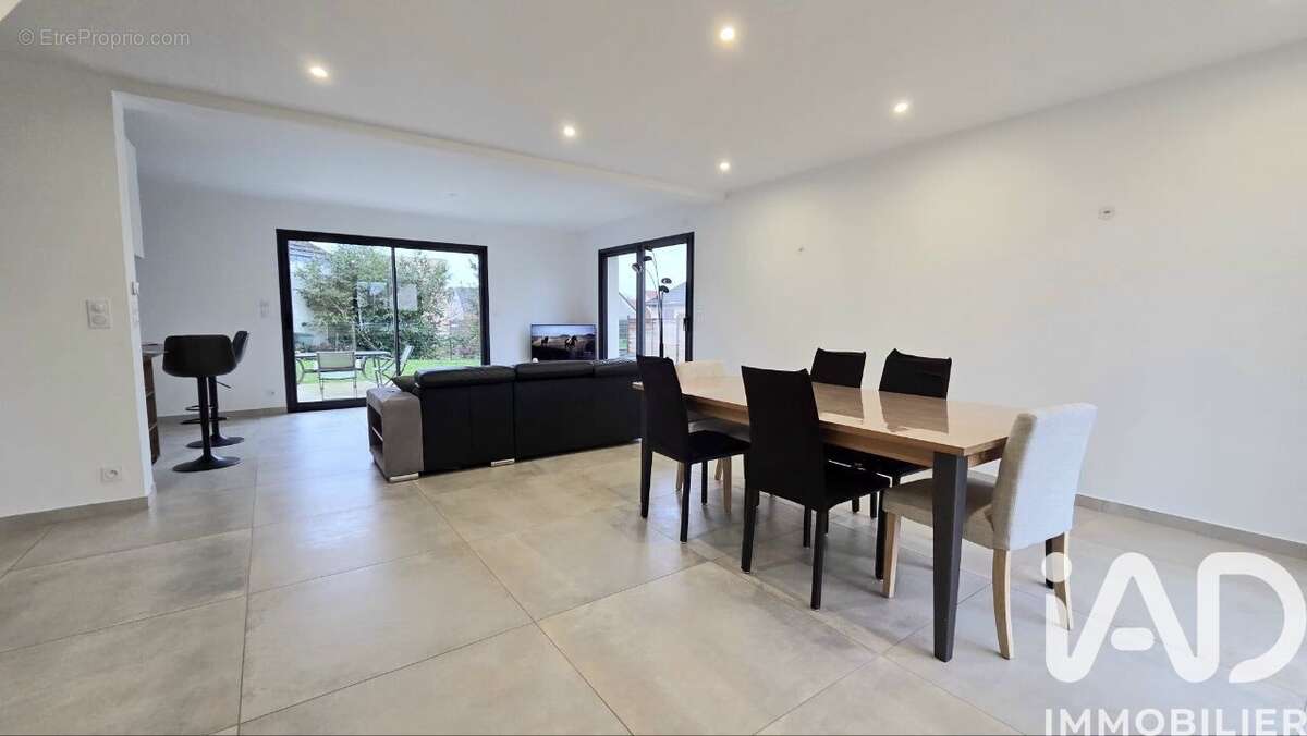 Photo 2 - Maison à MARIGNY-LES-USAGES