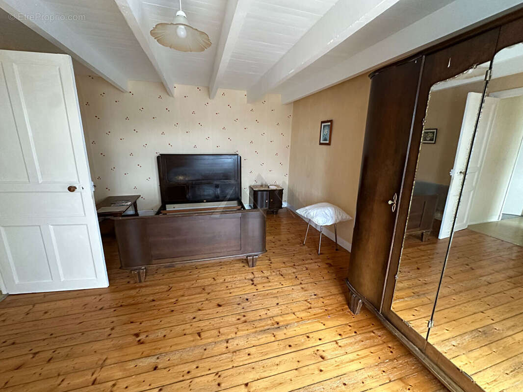 A vendre maison de ferme ou corps de ferme avec hangars et terrains proximite landerneau en campagne - photo 10