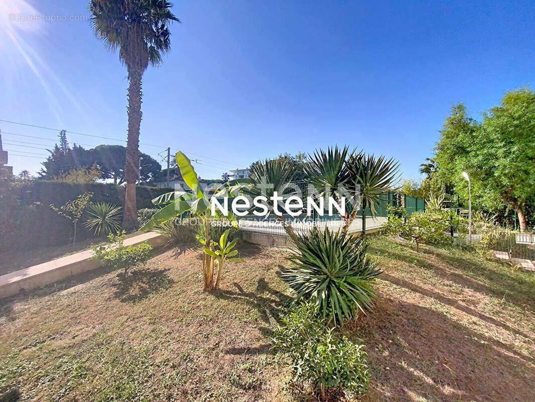 Appartement à VALLAURIS