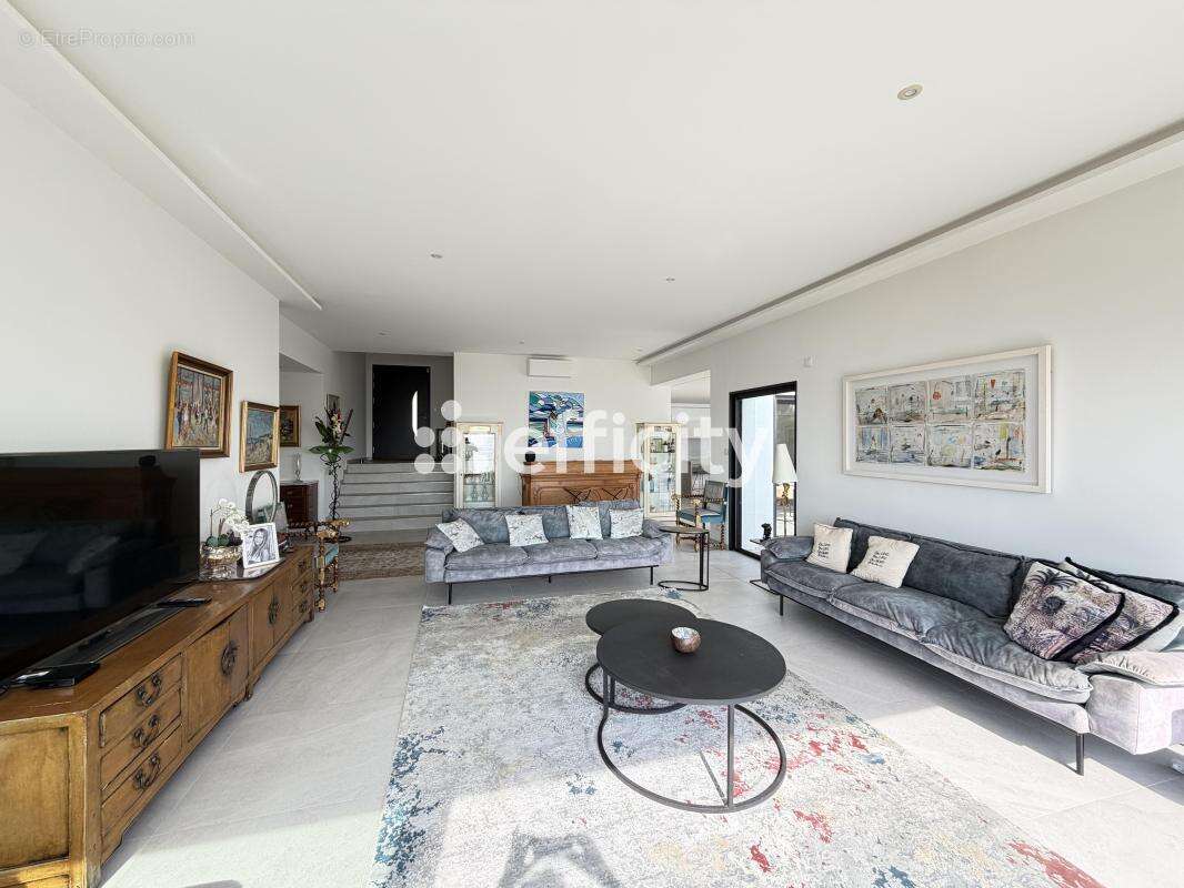 Maison 202 m² à Meschers-Sur-Gironde  - photo 8