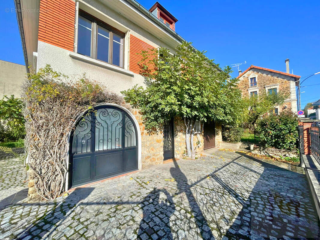 Maison à NEUILLY-PLAISANCE