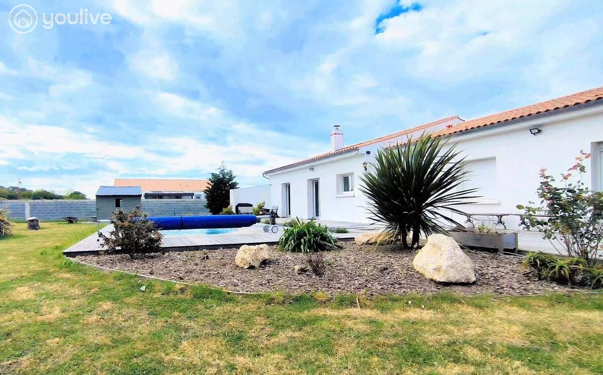 Maison à BOUIN
