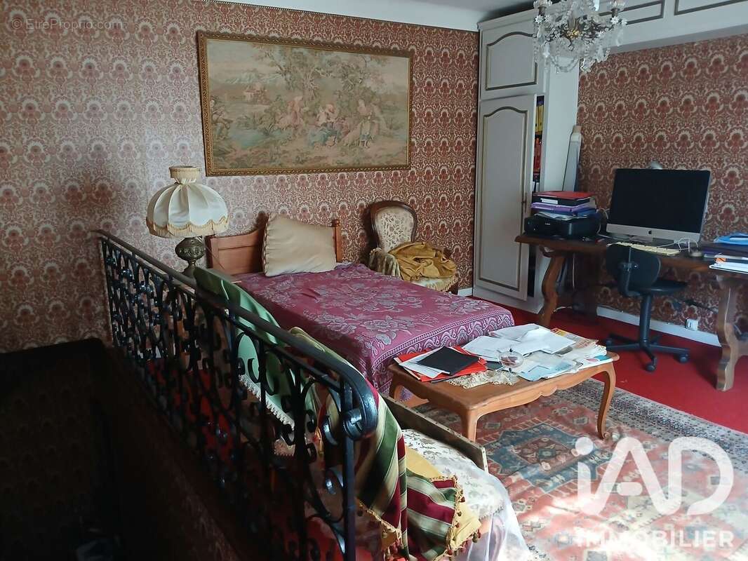Photo 6