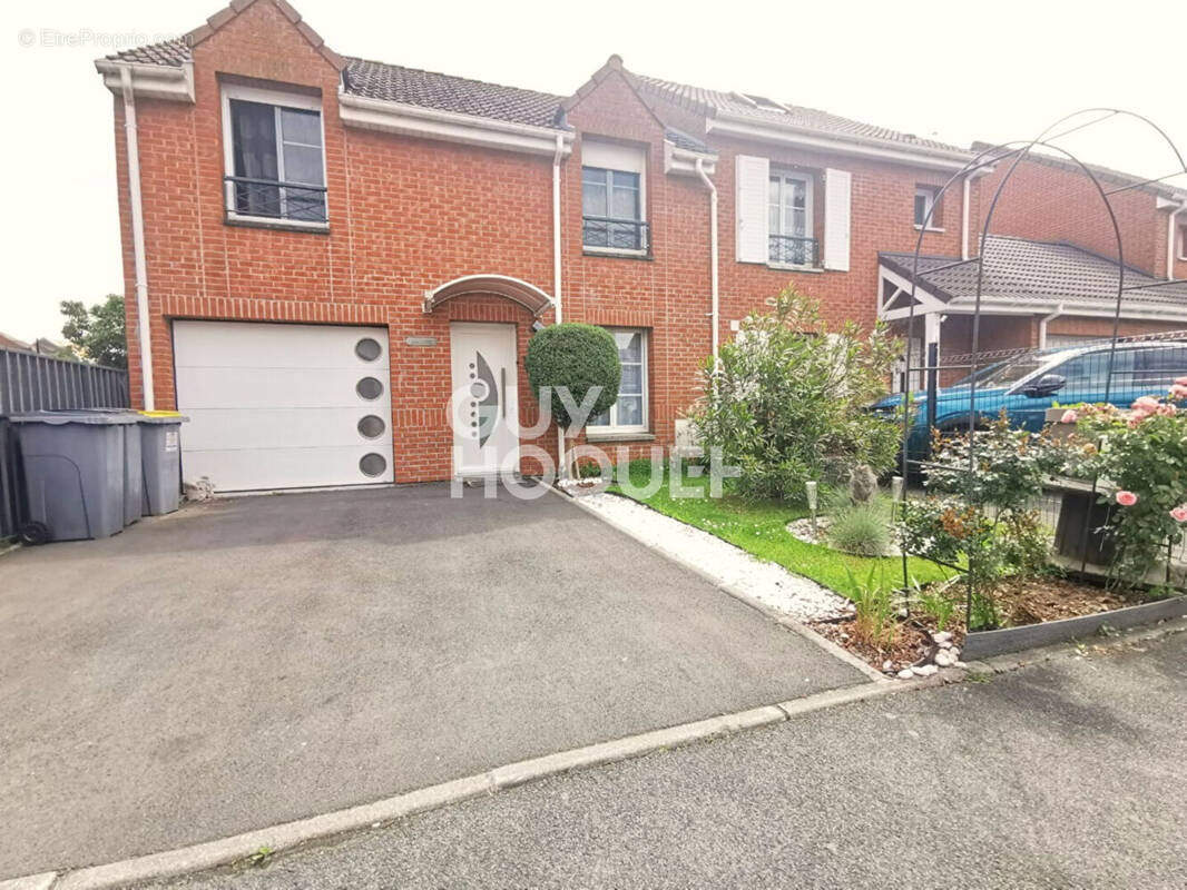 Maison à ARMENTIERES