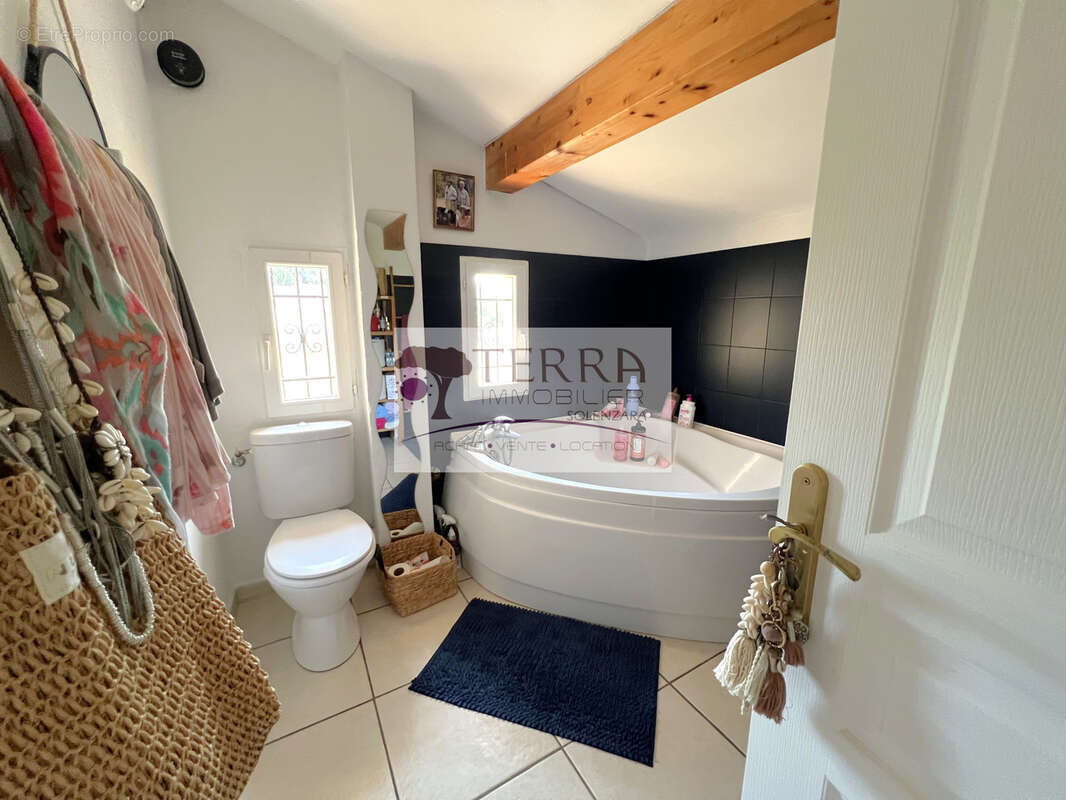 Vente en viager bouquet 50.000€ rente mensuelle 828€ - aleria - photo 9