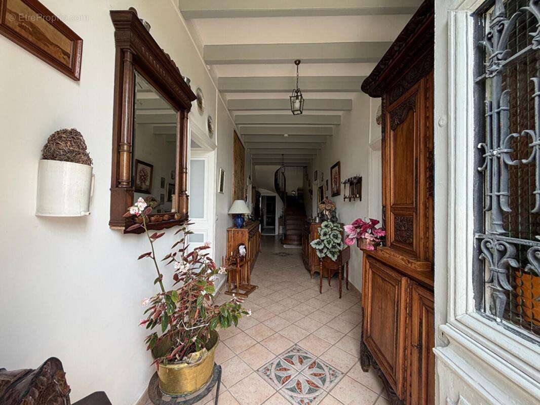 Maison Charentaise de 271 m2 avec 3581m2 de terrain - photo 4