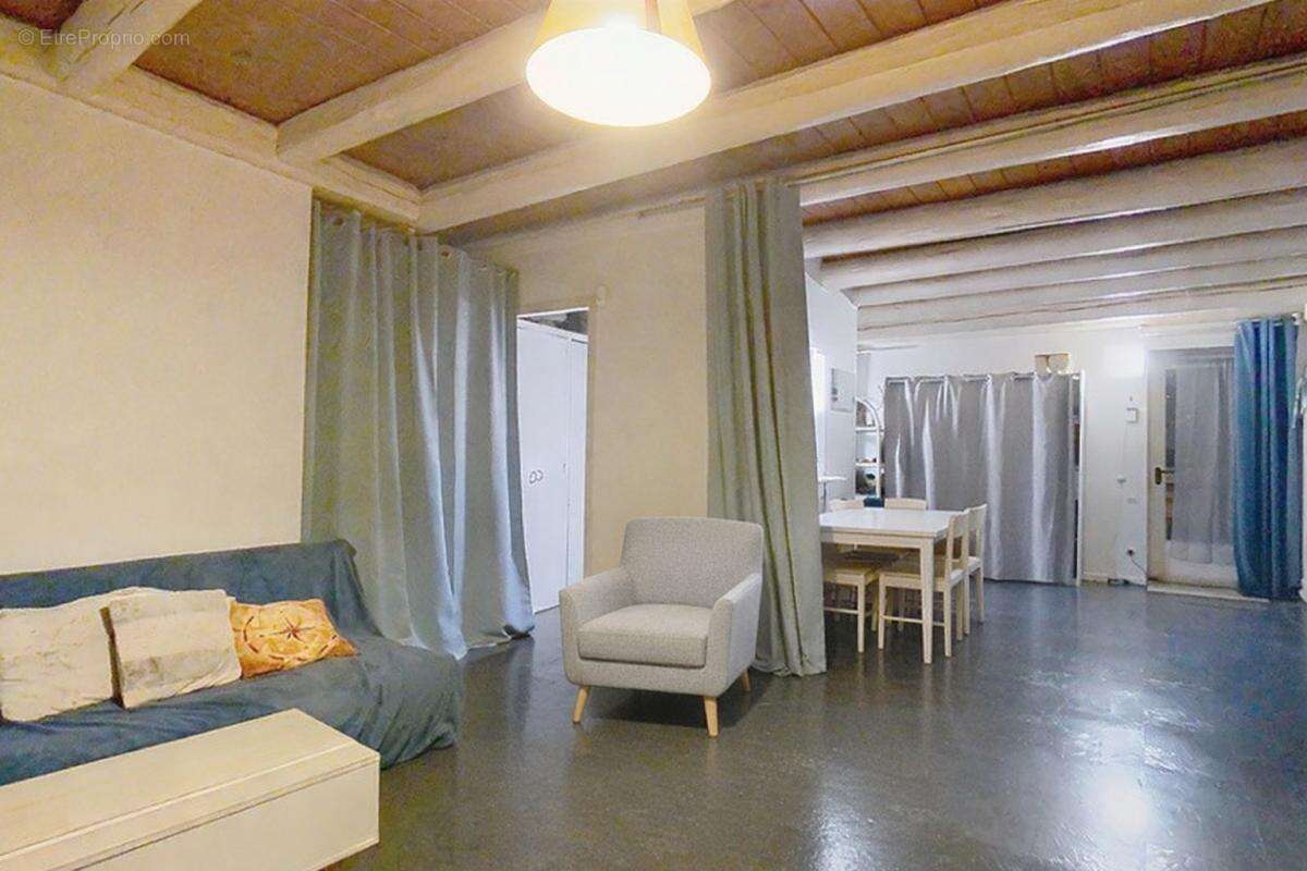 Appartement à HOUDEMONT