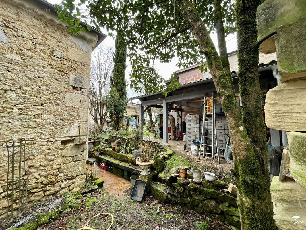Maison à ESCOUSSANS