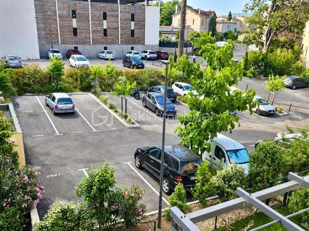 Appartement à LE MUY