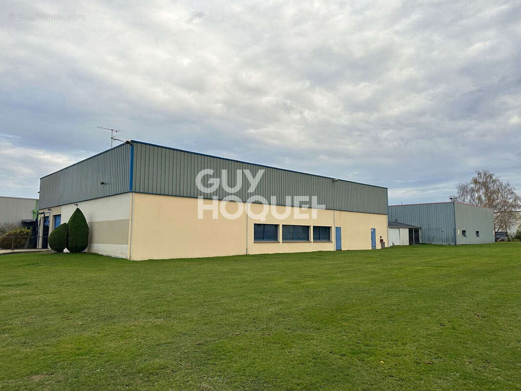 Commerce à VERNEUIL-SUR-AVRE