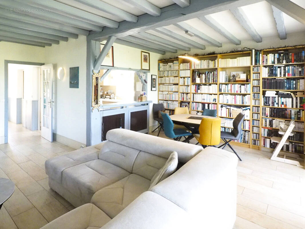 Maison à VAUX-LE-PENIL