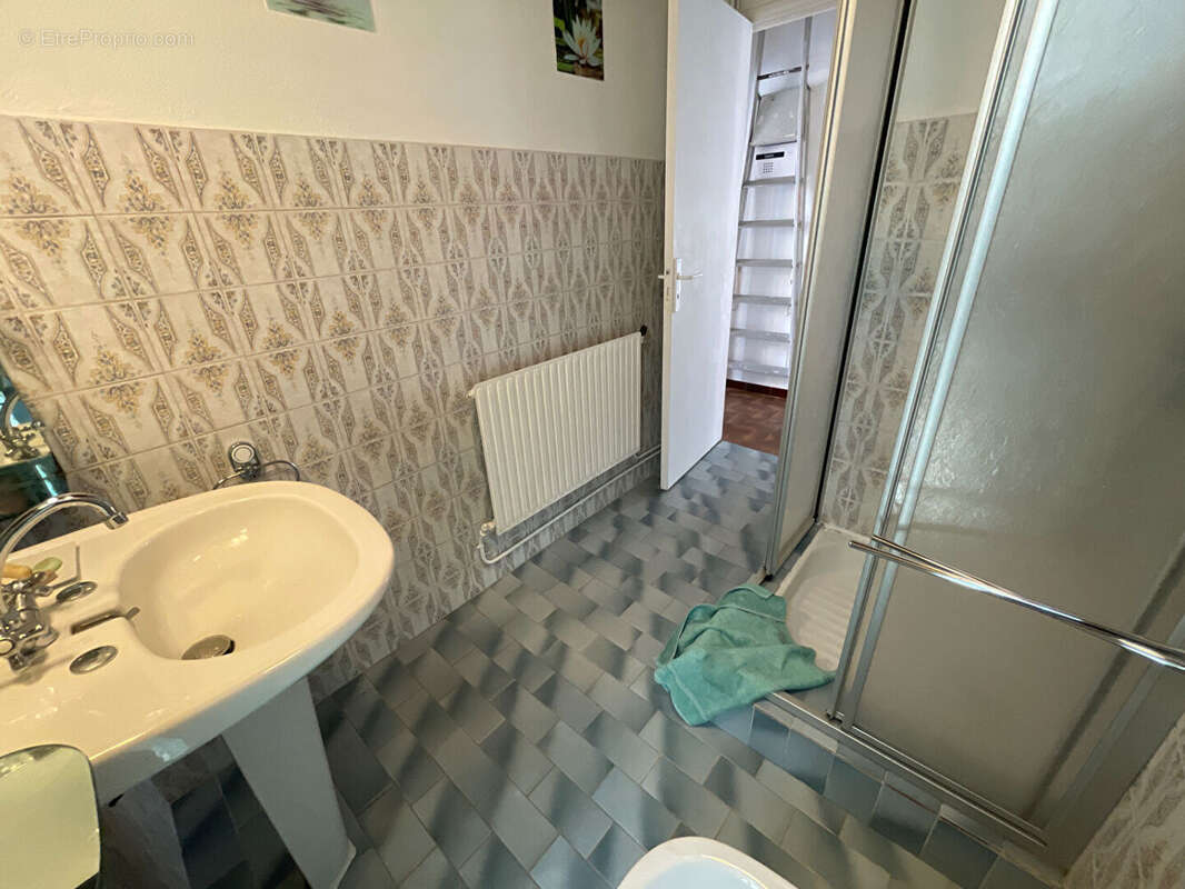 À vendre - Maison avec vue panoramique sur la mer, à proximité immédiate de la plage - photo 11