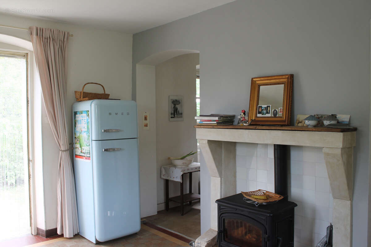 Champillet - Ancienne maison de chemin de fer avec extension sur un terrain de 1260 m2 - photo 6