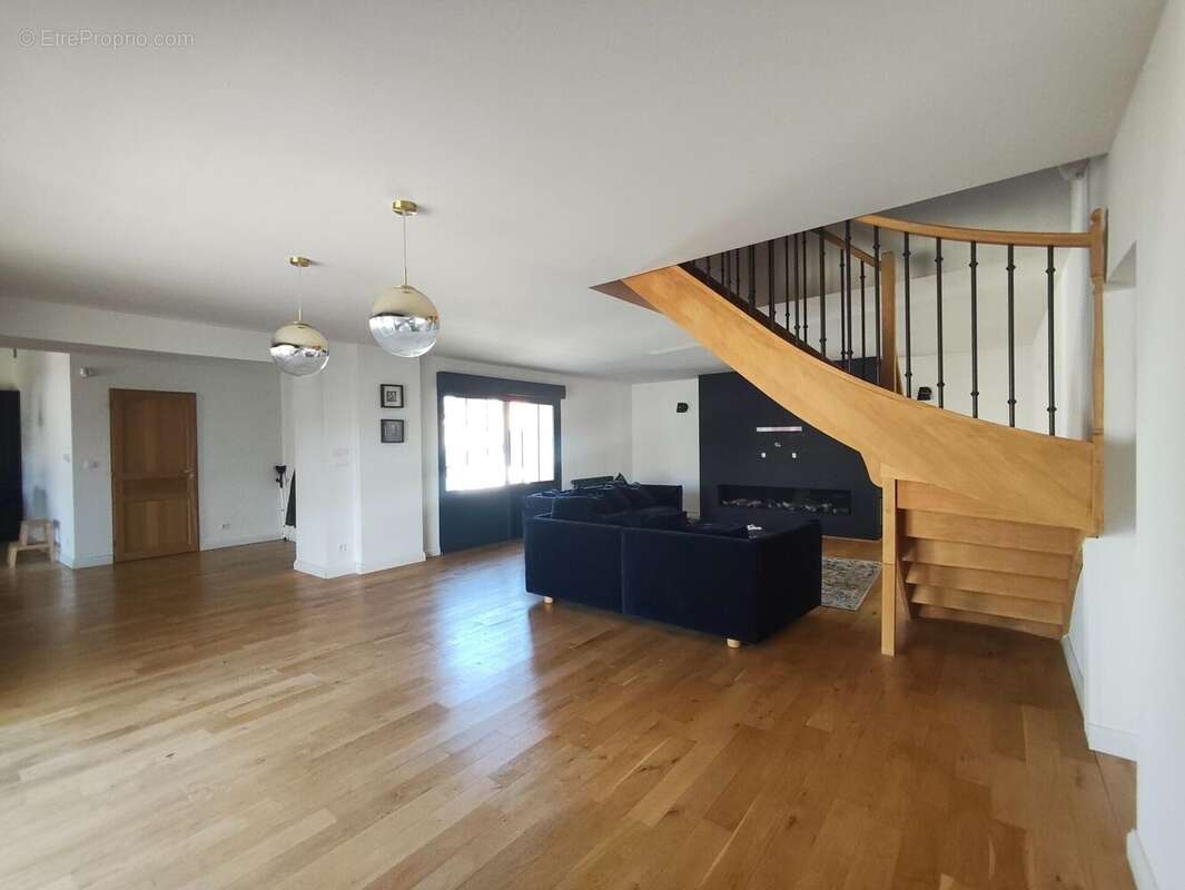 Photo 6 - Maison à SAINT-DENIS-EN-BUGEY