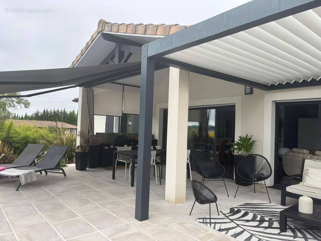 Maison T5 - 162m2 - A 5 min L'Isle Jourdain - photo 16