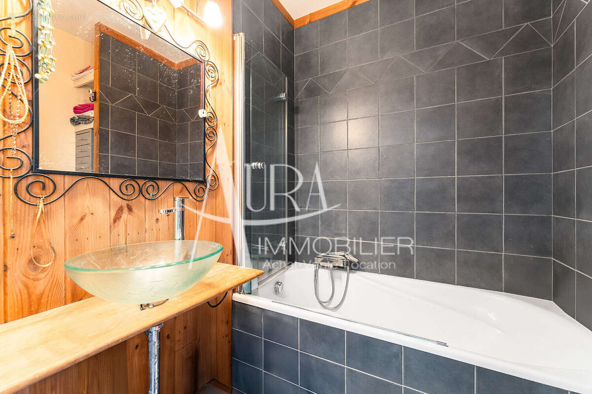 8 SENTES DES CORNETTES  93260 LES LILAS (4) - Maison à LES LILAS