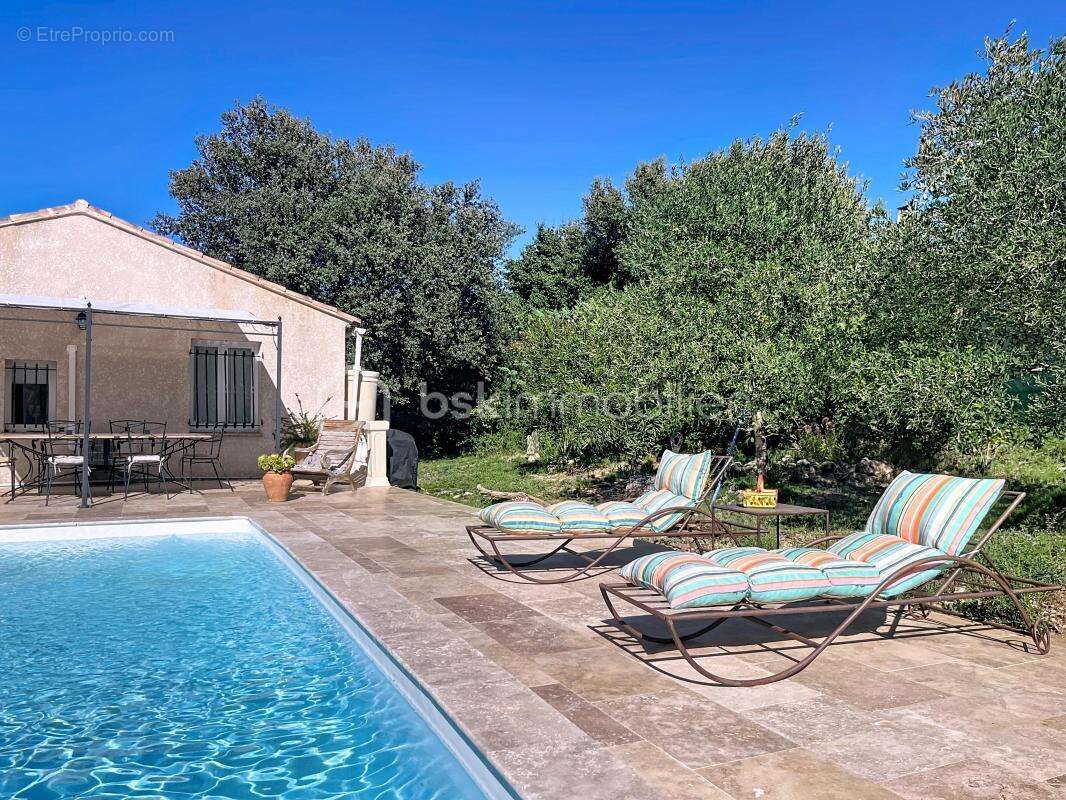 Maison à SAINT-HIPPOLYTE-DE-MONTAIGU