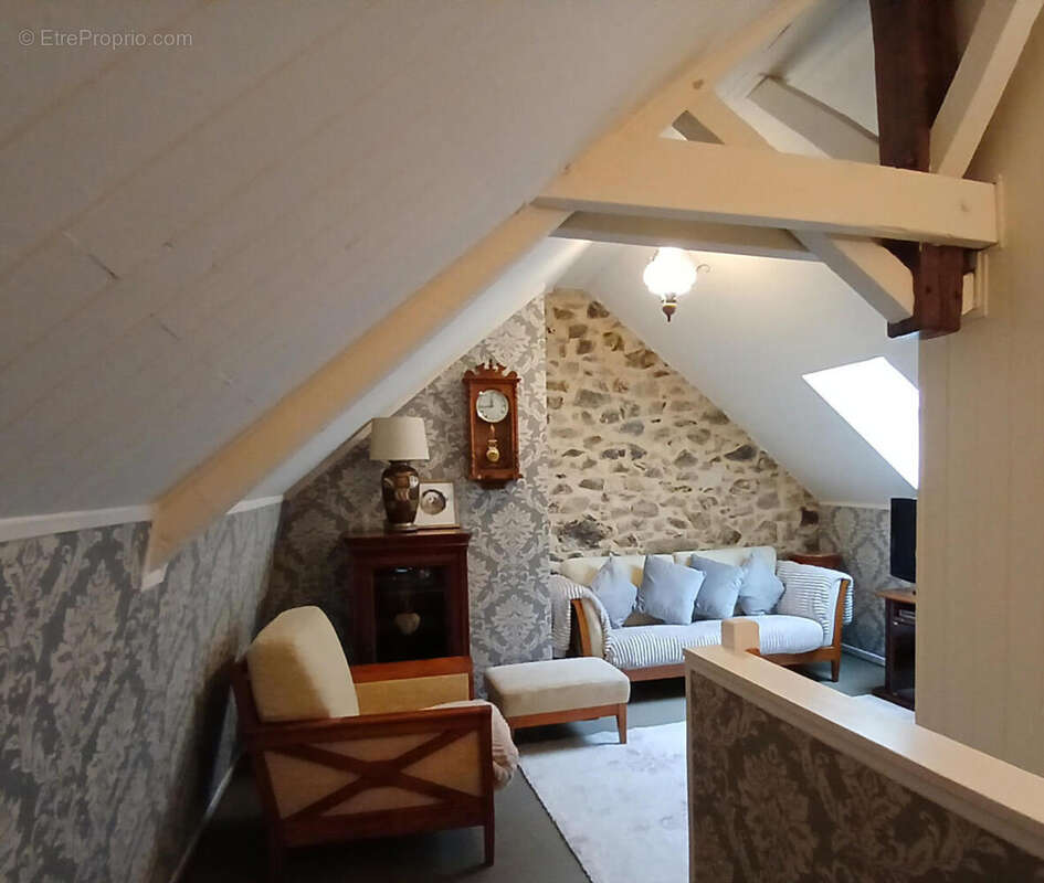 20250924_114011 - Maison à SAINT-PRIEST-LES-FOUGERES