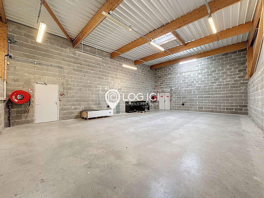 Commerce à COARRAZE