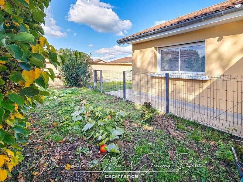 Grande maison familiale avec logement indépendant, garages et dépendances - photo 30