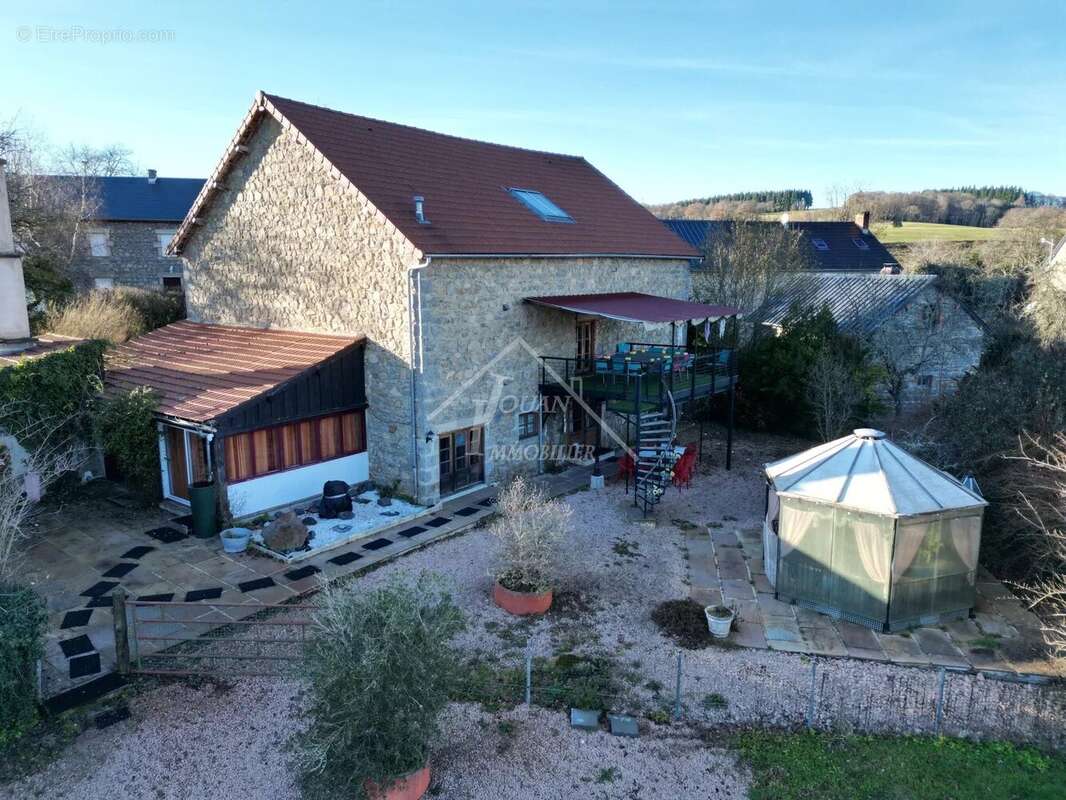 Maison à GOUTTIERES