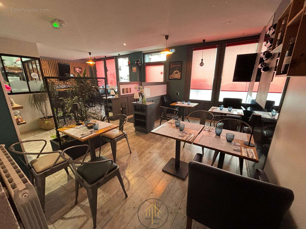 Appartement à MONTMOREAU-SAINT-CYBARD