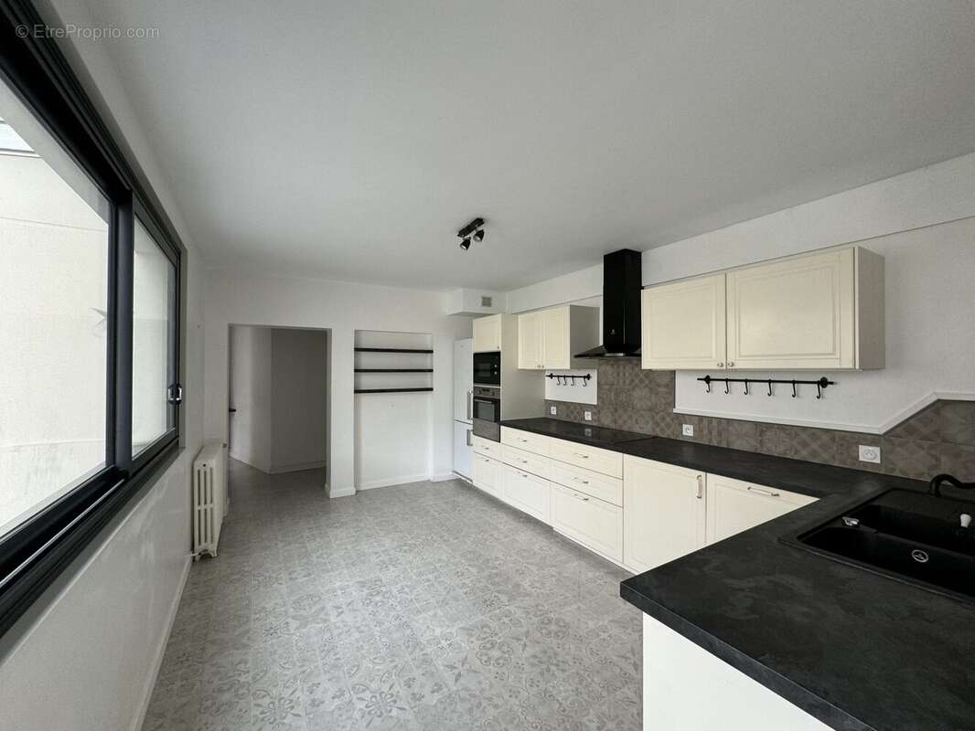 Maison 138 m² à Talence  - photo 3