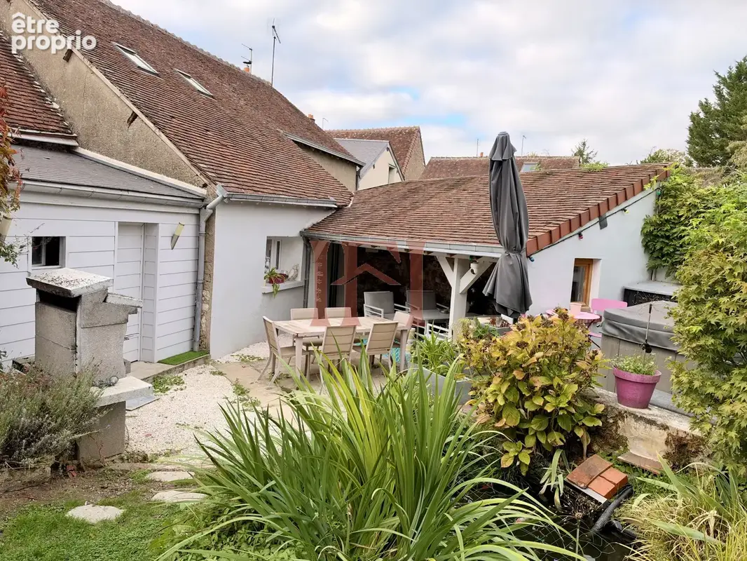 Charmante maison spacieuse avec terrasse couverte, cuisine d’été et grand jardin au cœur de montigny-le-gannel - photo 1