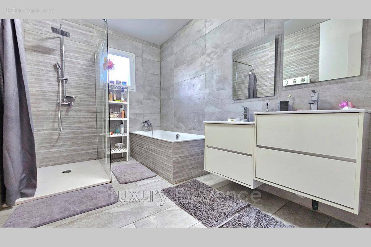 Maison à SEPTEMES-LES-VALLONS