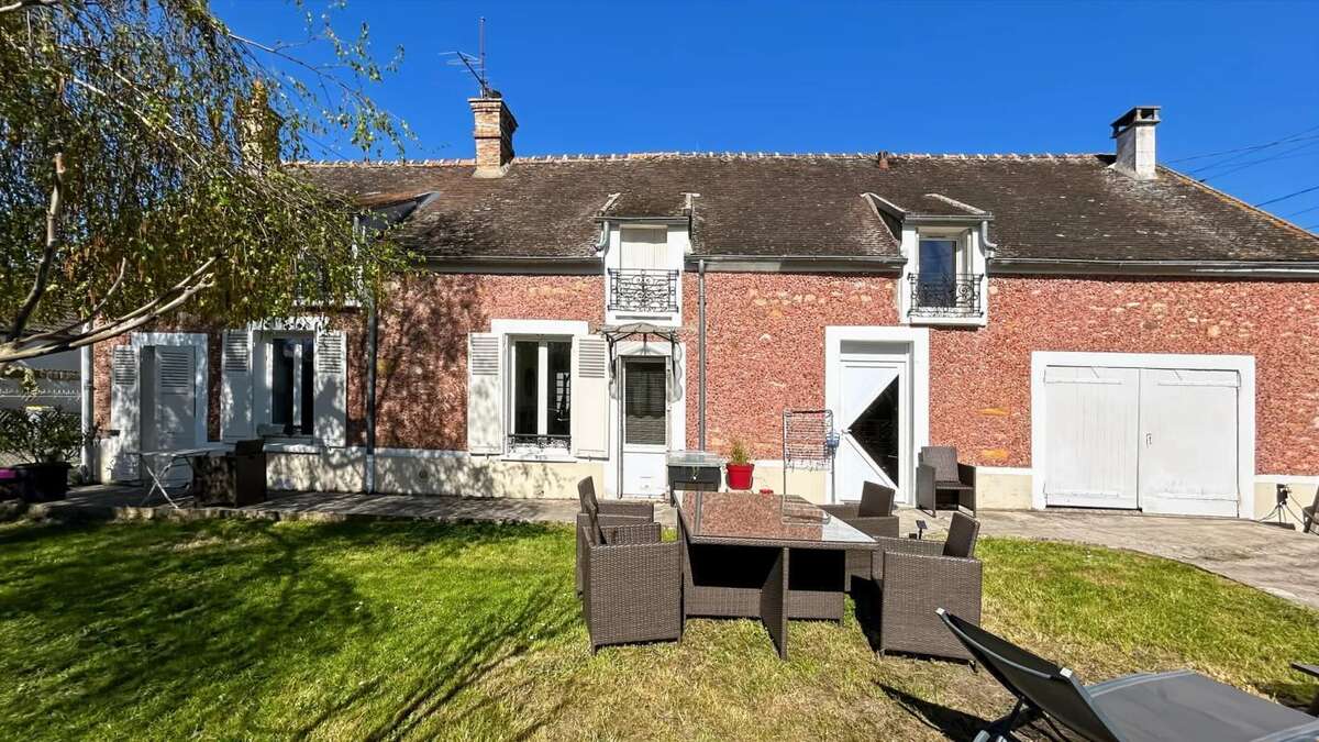 Maison à CHATILLON-LA-BORDE