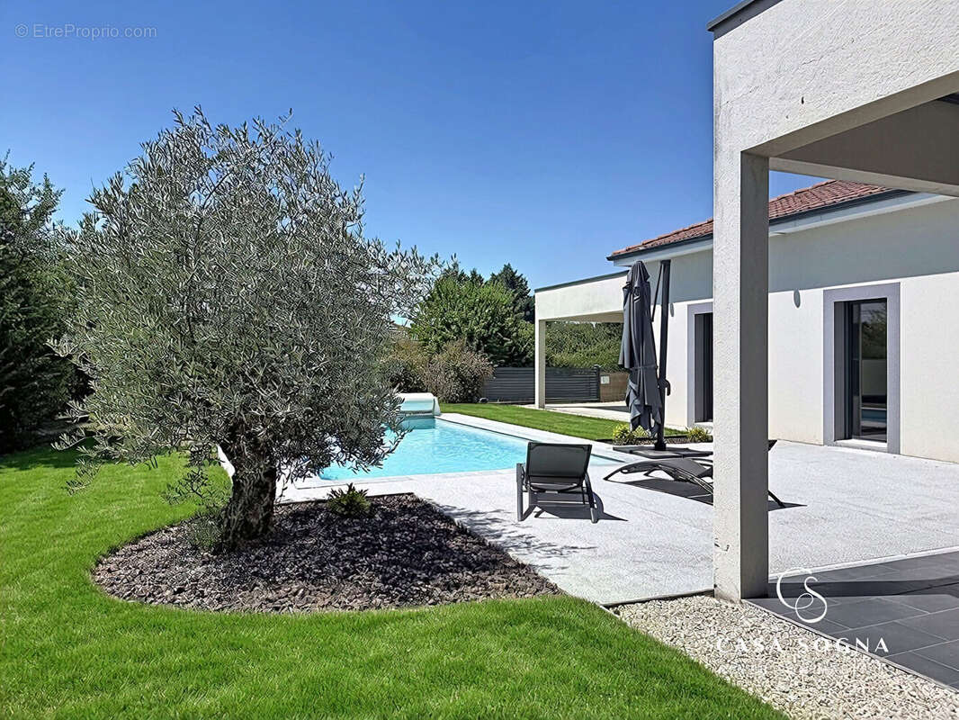 Villa contemporaine - 6 pièces - 131,82 m² - photo 18