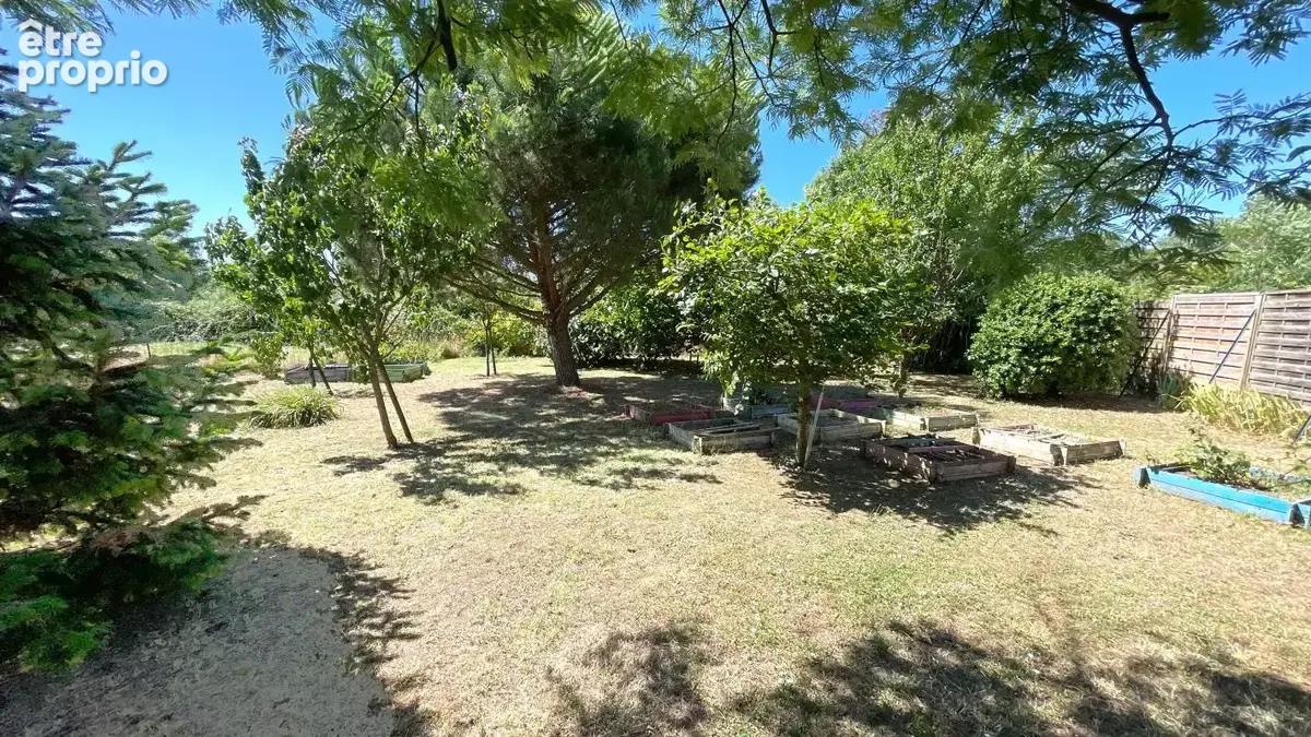 Maison 93 m² à Saint-Laurent-De-La-Pree  - photo 16
