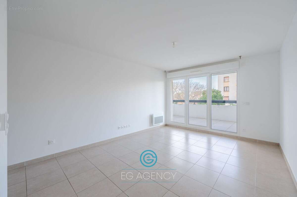 Appartement à MARSEILLE-12E