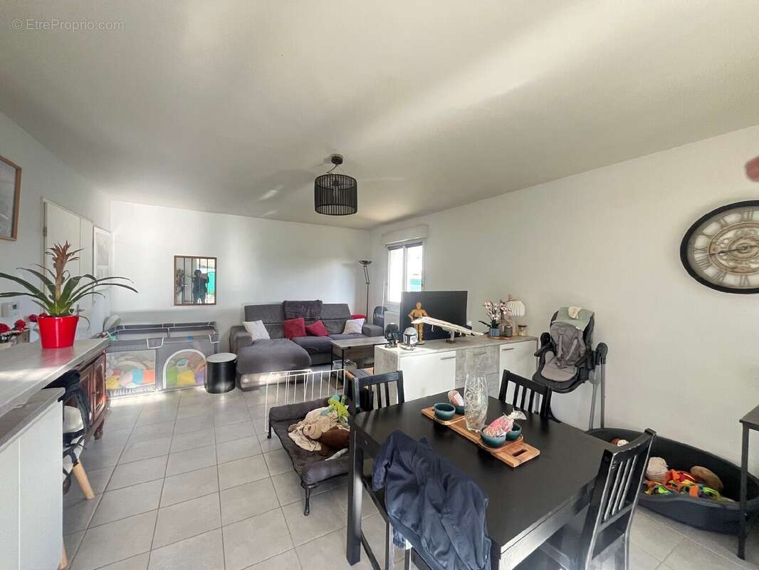 Maison à LA SALVETAT-SAINT-GILLES