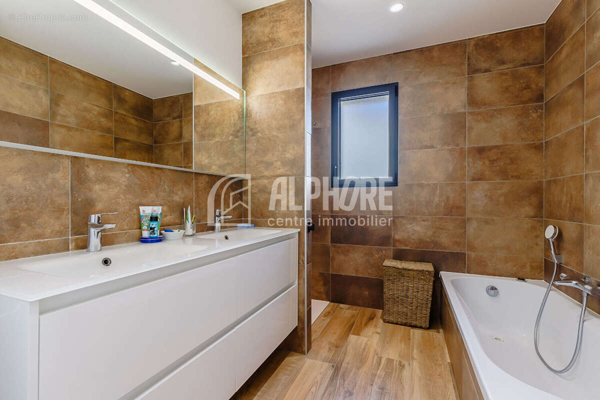 Maison à vendre à Dompierre sur Yon - 6 pièces, 110.70 m² - photo 12