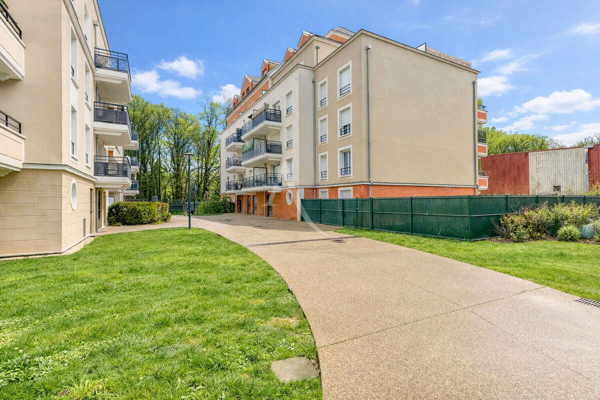Appartement à OZOIR-LA-FERRIERE