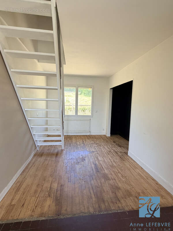 Maison de 5 pièces avec jardin et sous-sol - photo 4