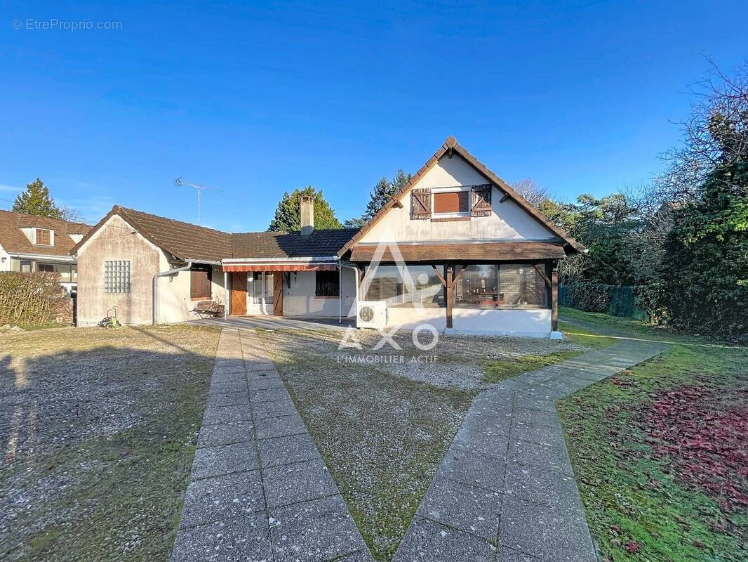 Maison à GY-LES-NONAINS