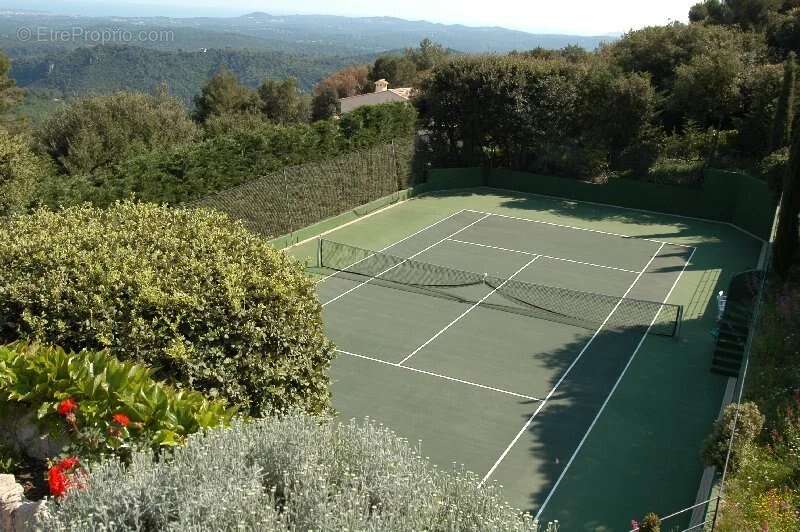 Maison à TOURRETTES-SUR-LOUP