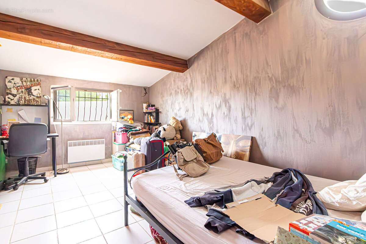 Commerce à GARDANNE